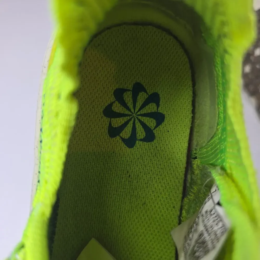 Nike Space‎ Hippie 04 Lemon Twist Sneakers Neon Yellow Kicks Women's Size 7 Cool